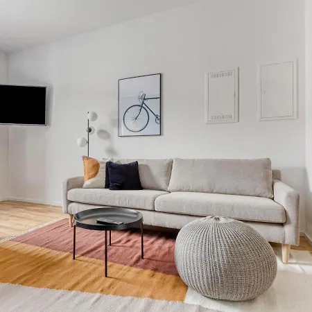 Hotel apartamentowy Limehome Nikolaus-leis-strasse 3*