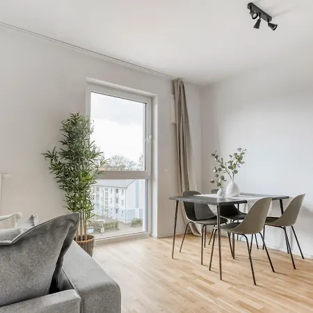 Limehome Nikolaus-leis-strasse 3*