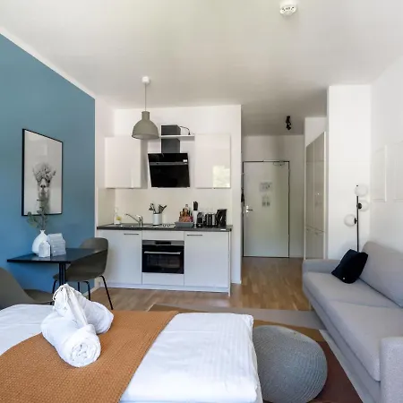 Limehome Nikolaus-leis-strasse מלון דירות