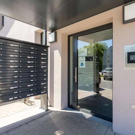 מלון דירות Limehome Nikolaus-leis-strasse טרייר