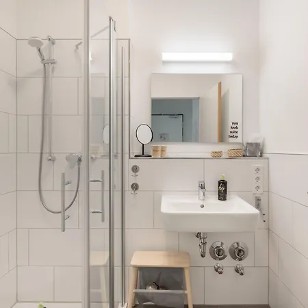Limehome Nikolaus-leis-strasse 3*