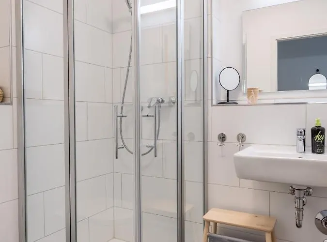 Limehome Nikolaus-leis-strasse Apart Otel