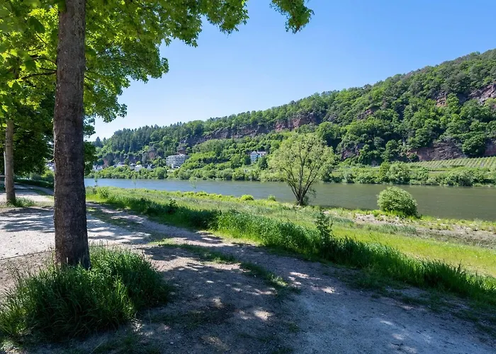 Aparthotel Limehome Nikolaus-leis-strasse 4*